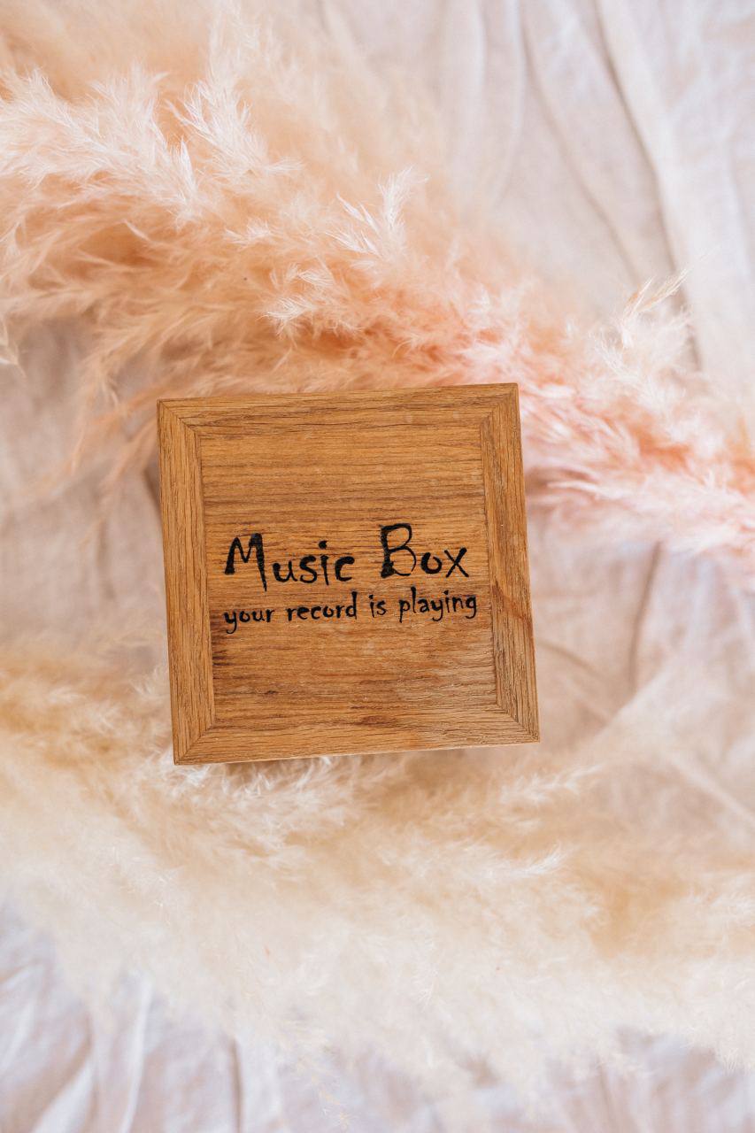 Holzspieluhr "Music Box"